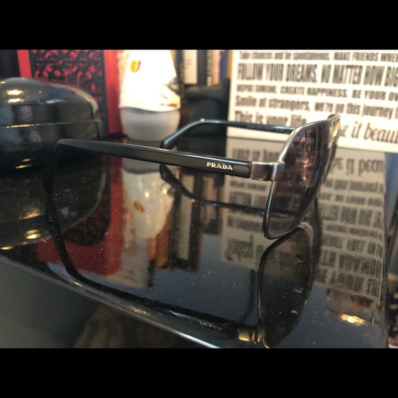 PRADA SUNGLASSES RETAIL $370 - Picture 6 of 7